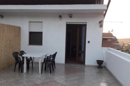 Andrea'S House Apartment Carbonia Exterior foto